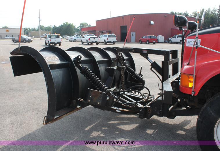 image for item I8030 1999 International 4900 dump truck