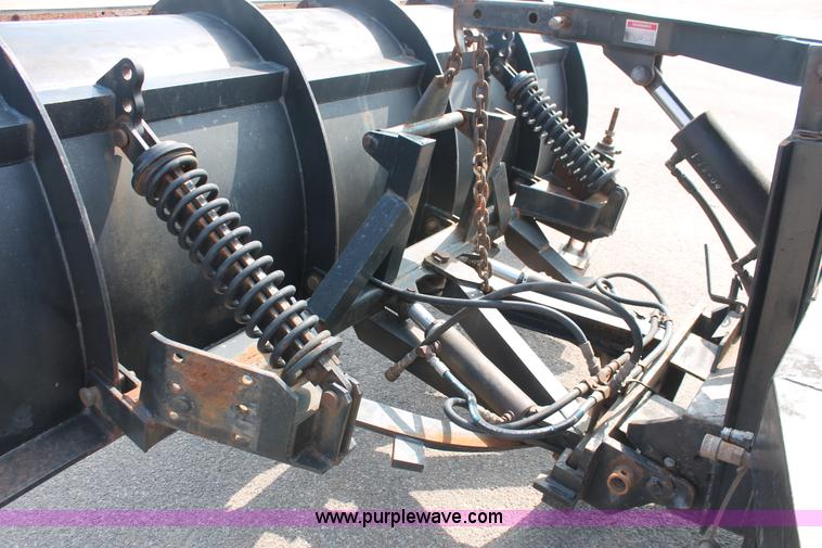 image for item I8030 1999 International 4900 dump truck