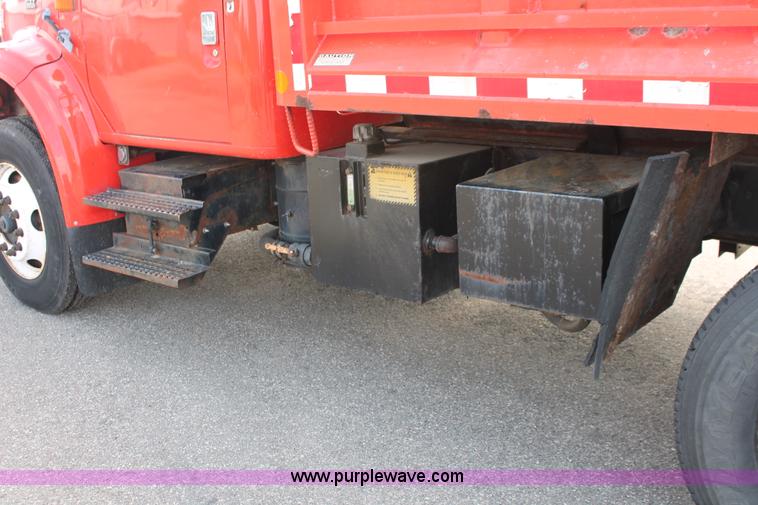 image for item I8030 1999 International 4900 dump truck