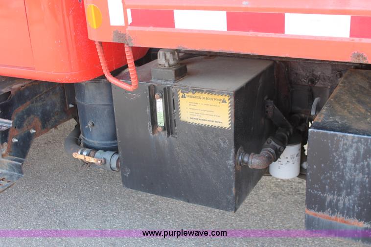 image for item I8030 1999 International 4900 dump truck