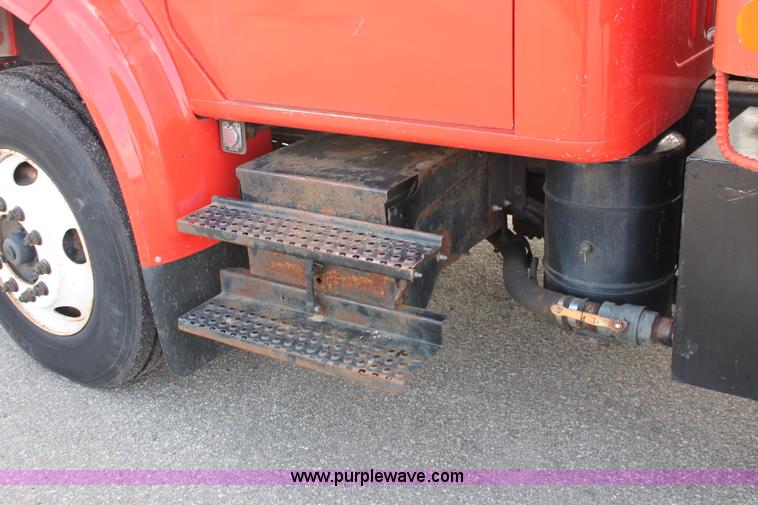 image for item I8030 1999 International 4900 dump truck