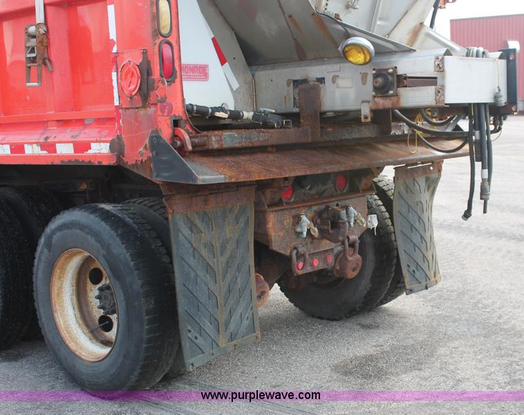 image for item I8030 1999 International 4900 dump truck