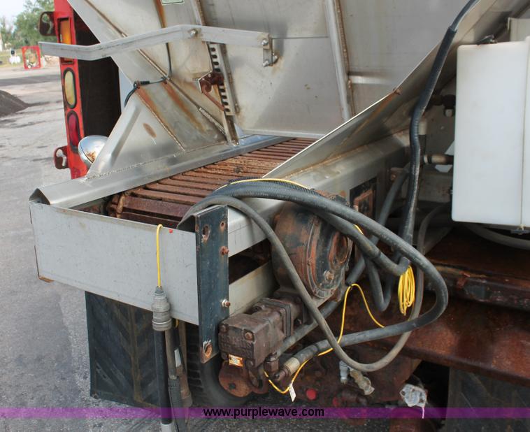 image for item I8030 1999 International 4900 dump truck