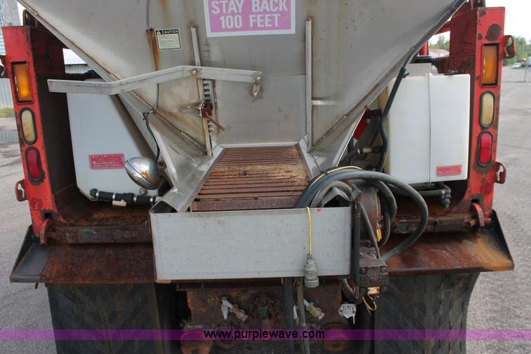 image for item I8030 1999 International 4900 dump truck