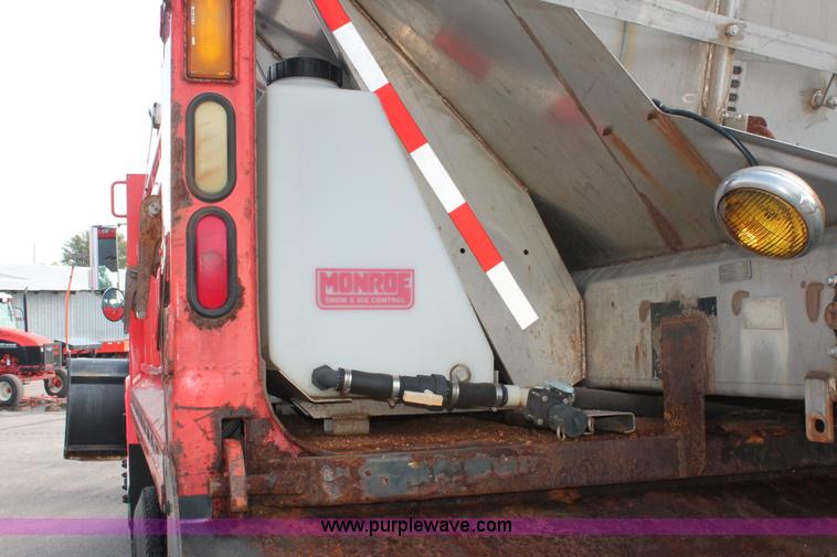 image for item I8030 1999 International 4900 dump truck