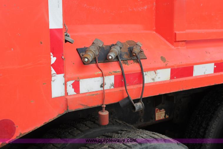 image for item I8030 1999 International 4900 dump truck