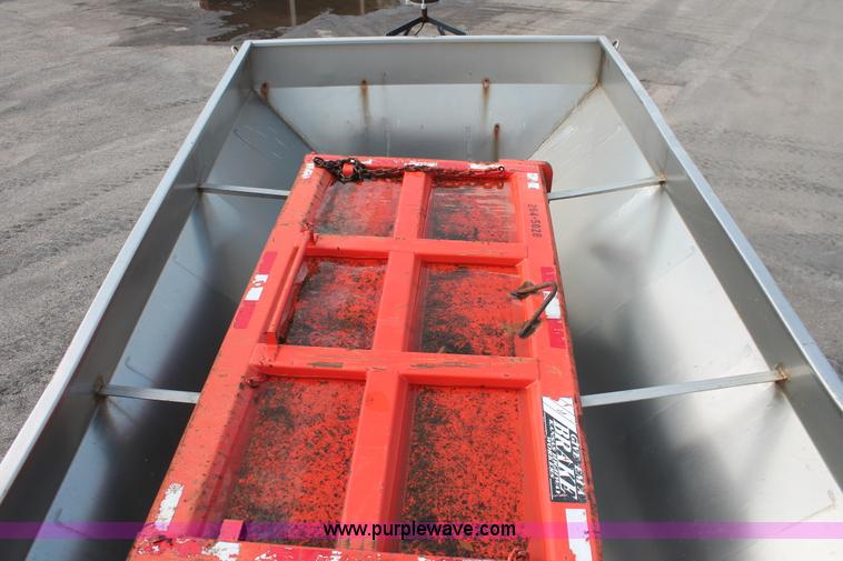 image for item I8030 1999 International 4900 dump truck