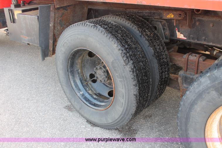 image for item I8030 1999 International 4900 dump truck