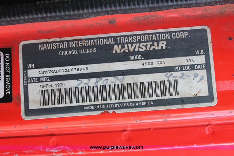 image for item I8030 1999 International 4900 dump truck