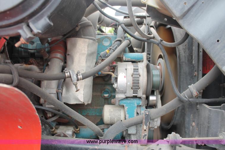 image for item I8031 1999 International 4900 dump truck