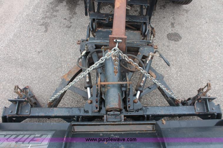 image for item I8031 1999 International 4900 dump truck