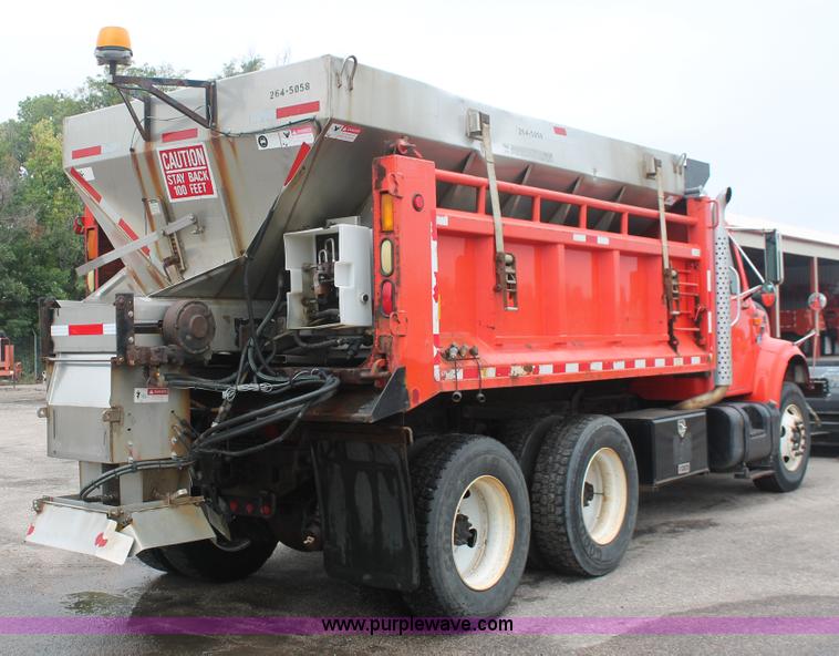 image for item I8031 1999 International 4900 dump truck