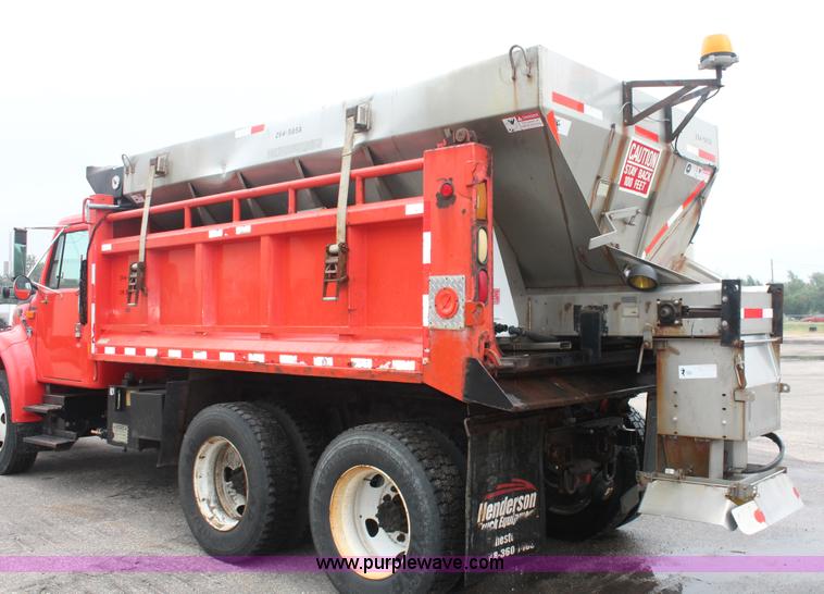 image for item I8031 1999 International 4900 dump truck