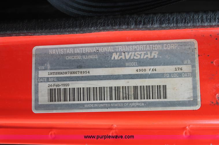 image for item I8031 1999 International 4900 dump truck