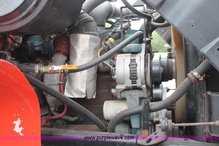 image for item I8032 1999 International 4900 dump truck