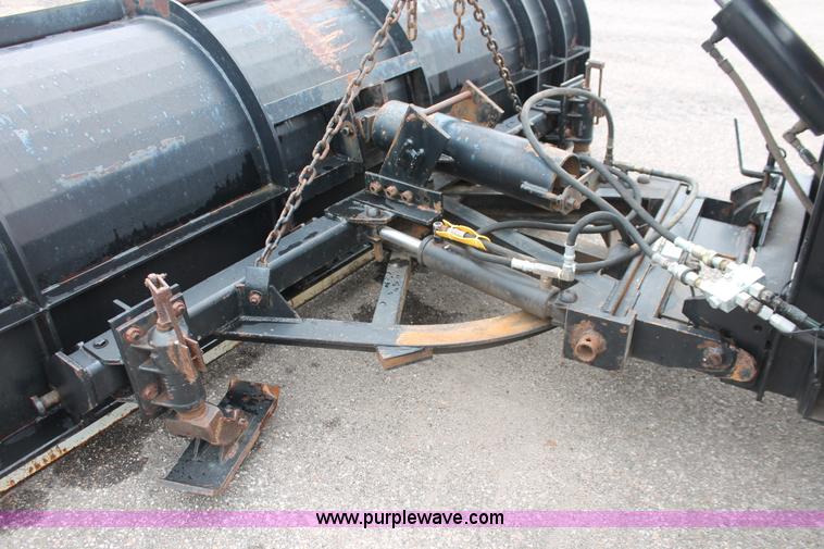 image for item I8032 1999 International 4900 dump truck