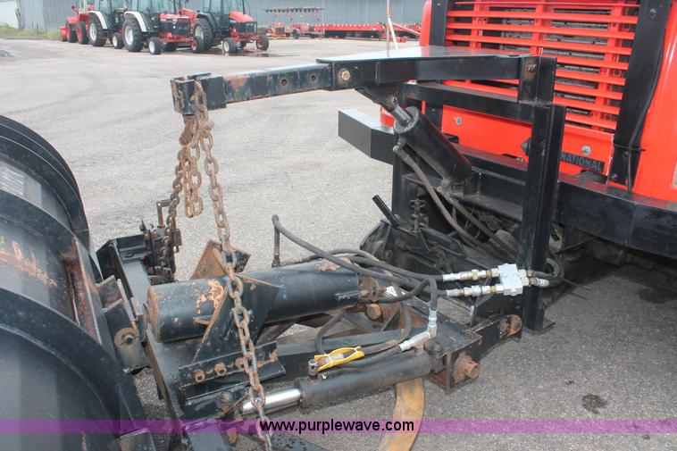 image for item I8032 1999 International 4900 dump truck