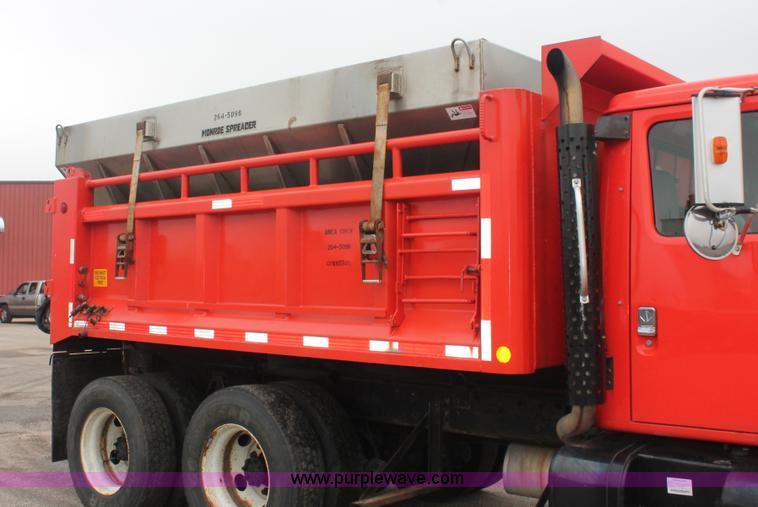 image for item I8032 1999 International 4900 dump truck