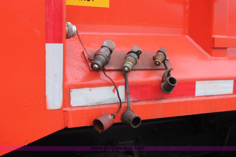 image for item I8032 1999 International 4900 dump truck