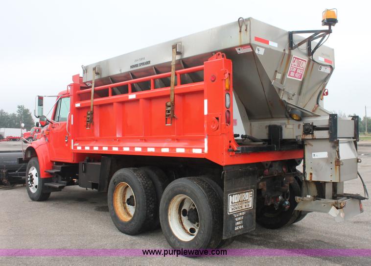 image for item I8032 1999 International 4900 dump truck