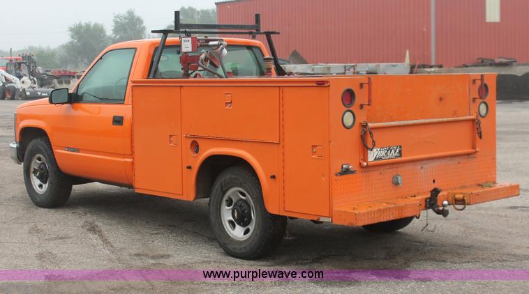 image for item I8037 1999 Chevrolet 2500 utility truck