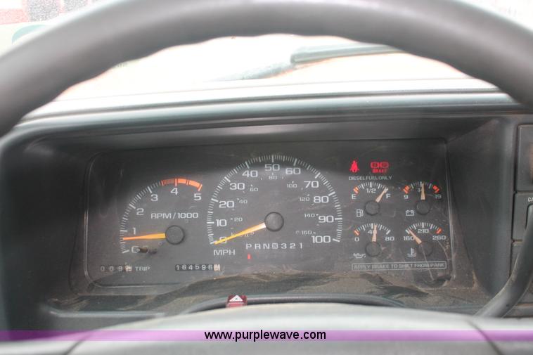 image for item I8037 1999 Chevrolet 2500 utility truck