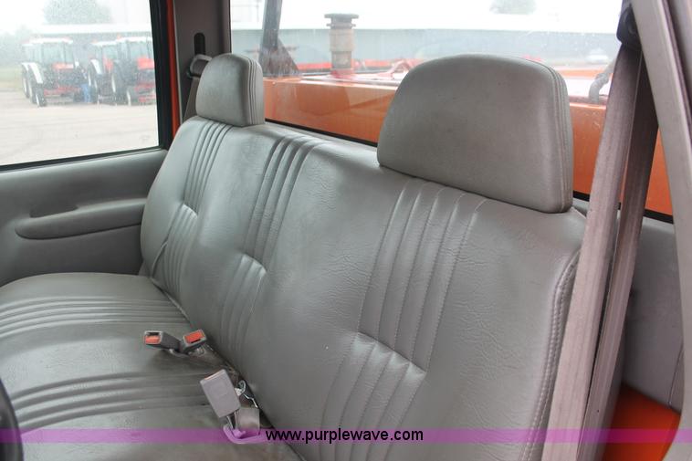 image for item I8037 1999 Chevrolet 2500 utility truck