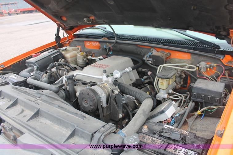 image for item I8037 1999 Chevrolet 2500 utility truck