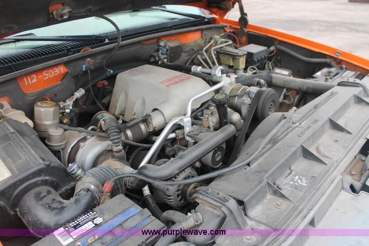 image for item I8037 1999 Chevrolet 2500 utility truck