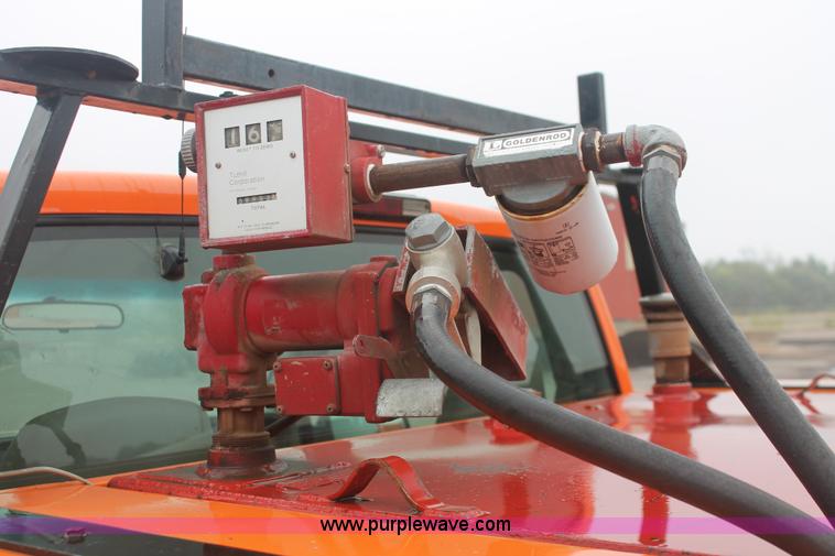 image for item I8037 1999 Chevrolet 2500 utility truck