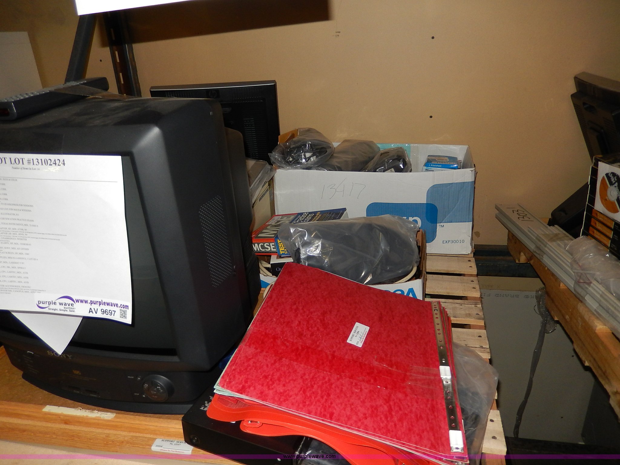 Assorted office supplies in Topeka, KS Item AV9697 sold Purple Wave