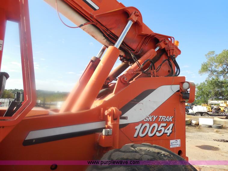 image for item E7628 1994 SkyTrak 10054 telehandler