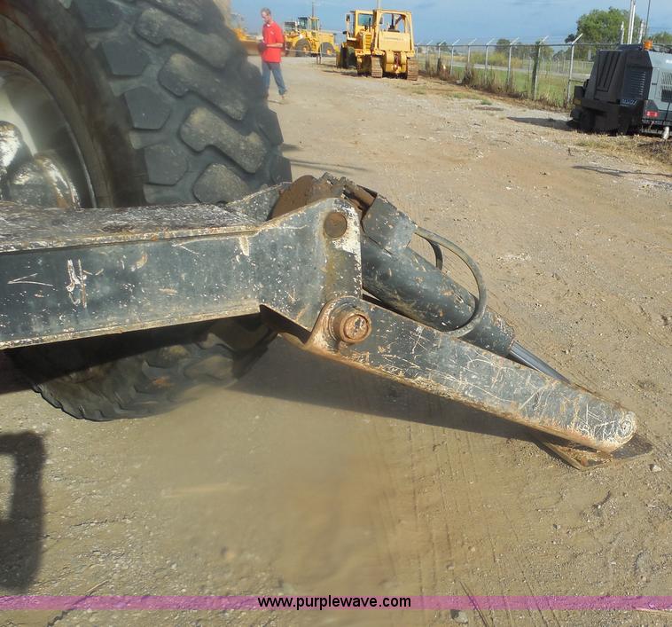 image for item E7628 1994 SkyTrak 10054 telehandler