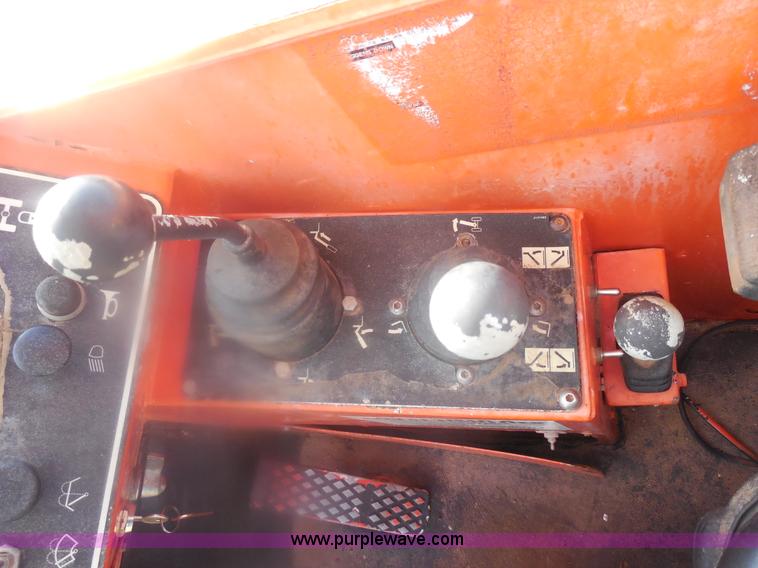 image for item E7628 1994 SkyTrak 10054 telehandler