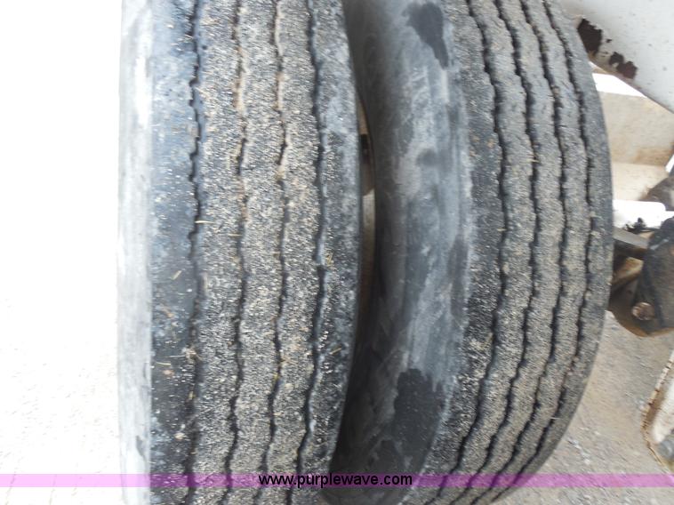 image for item E7688 2000 Trail Blazer S-4002 belly dump trailer