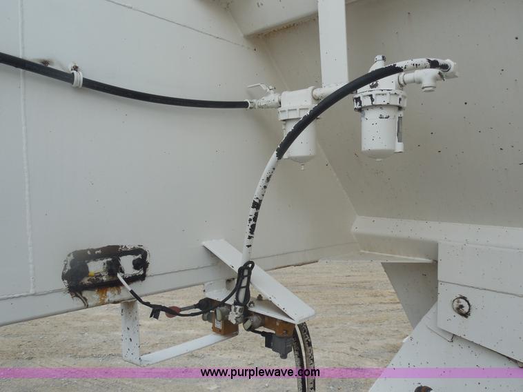 image for item E7688 2000 Trail Blazer S-4002 belly dump trailer