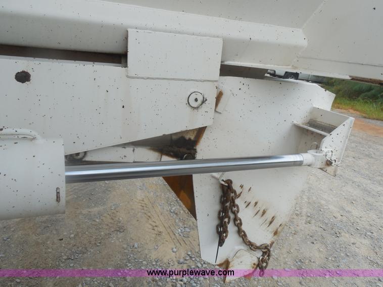 image for item E7688 2000 Trail Blazer S-4002 belly dump trailer