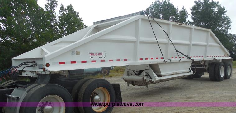 image for item E7688 2000 Trail Blazer S-4002 belly dump trailer