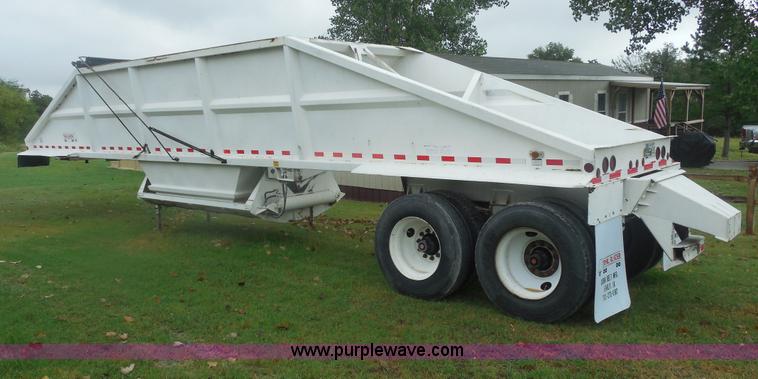 image for item E7689 2000 Trail Blazer S-4002 belly dump trailer