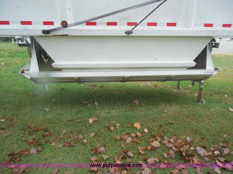 image for item E7689 2000 Trail Blazer S-4002 belly dump trailer
