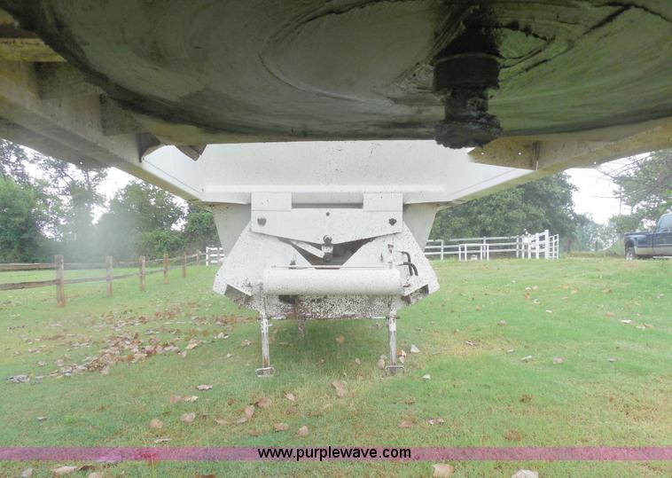 image for item E7689 2000 Trail Blazer S-4002 belly dump trailer