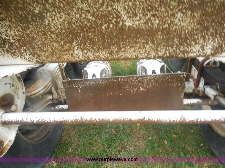 image for item E7689 2000 Trail Blazer S-4002 belly dump trailer