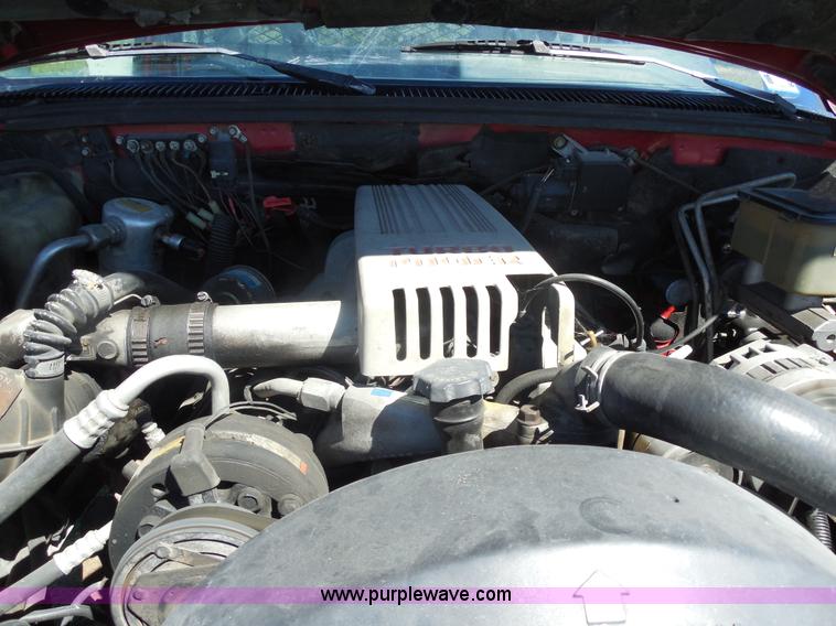 image for item E7716 1992 Chevrolet 3500HD flatbed truck