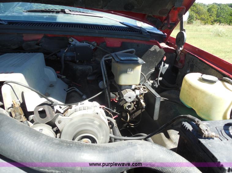 image for item E7716 1992 Chevrolet 3500HD flatbed truck