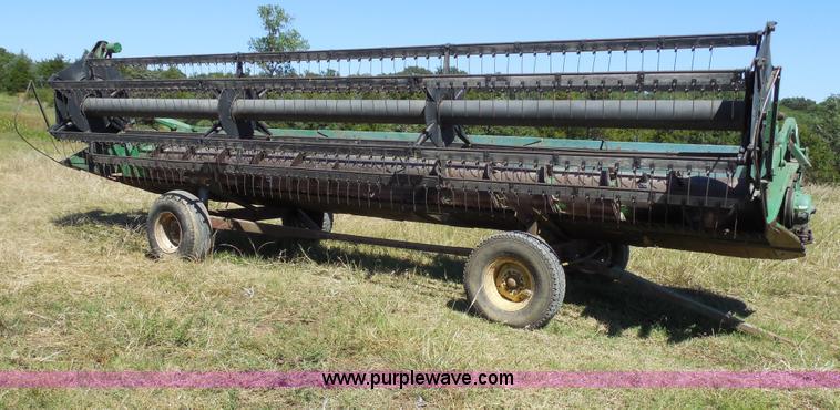 image for item E7717 John Deere 224 rigid head