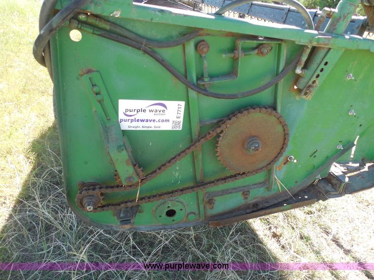 image for item E7717 John Deere 224 rigid head