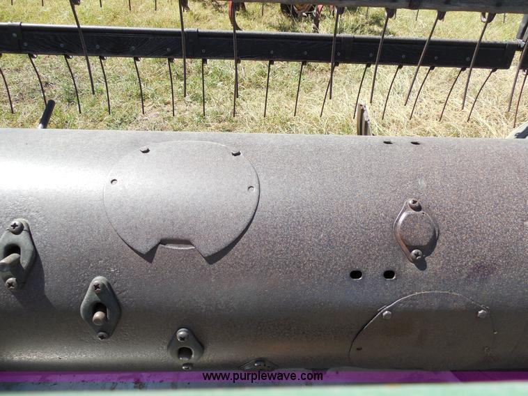 image for item E7717 John Deere 224 rigid head