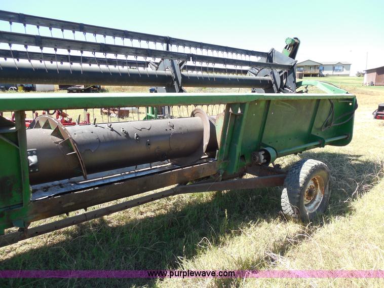 image for item E7717 John Deere 224 rigid head