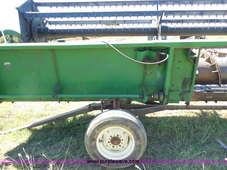 image for item E7717 John Deere 224 rigid head