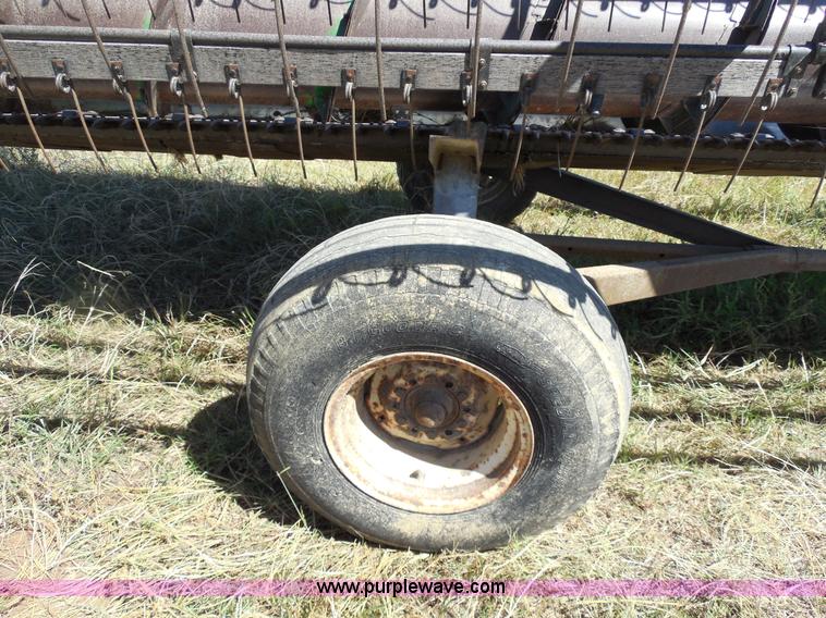 image for item E7717 John Deere 224 rigid head